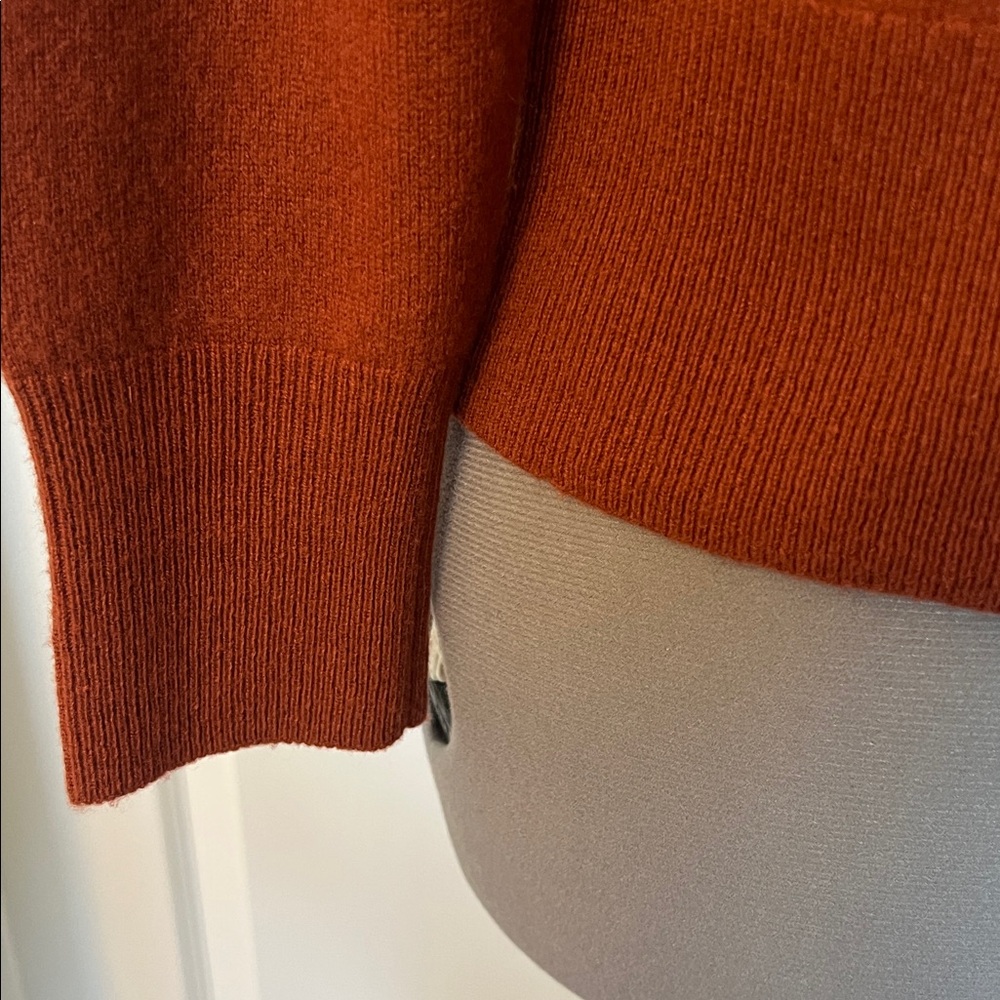 J Crew Classic Fit Cashmere Sweater - Picture 4 of 7